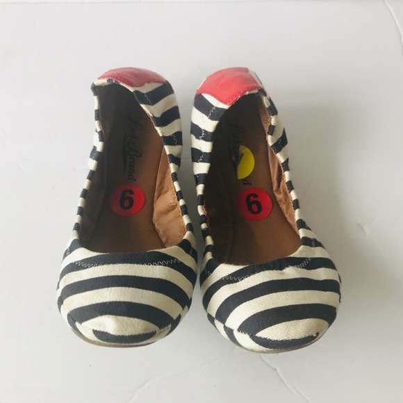 Lucky brand flats: Bin A2 - Picture 2 of 7